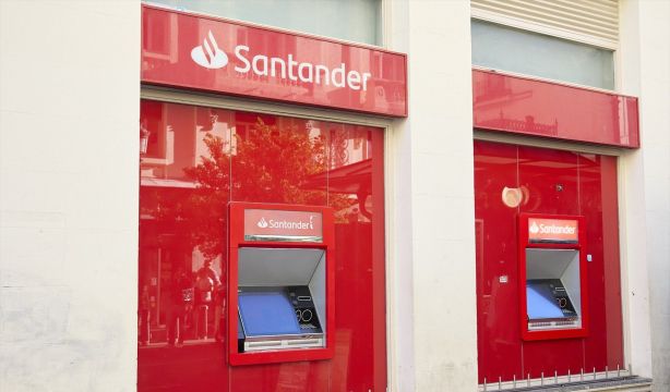 Pago de las pensiones en octubre de 2025: ¿qué día se cobra la pensión en Banco Santander?