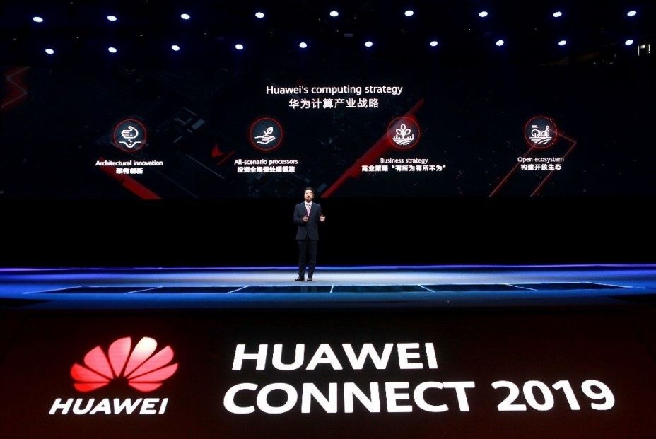 EuropaPress 2376638 El vicepresidente global de Huawei Ken Hu presenta la estrategia en computación de Huawei en su discurso inicial en Huawei Connect 2019 