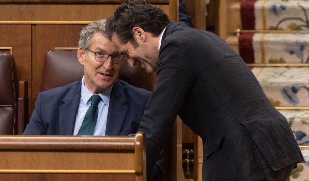 El PP acusa a Sánchez de "plegarse a las imposiciones" de Puigdemont