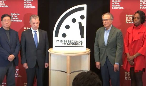 El reloj del Apocalipsis sitúa a la humanidad un segundo más cerca del fin del mundo