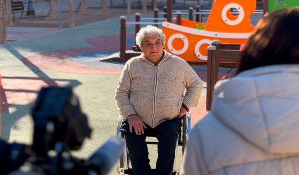 Atrapados en casa: personas con discapacidad sufren todavía los efectos de la DANA en los ascensores