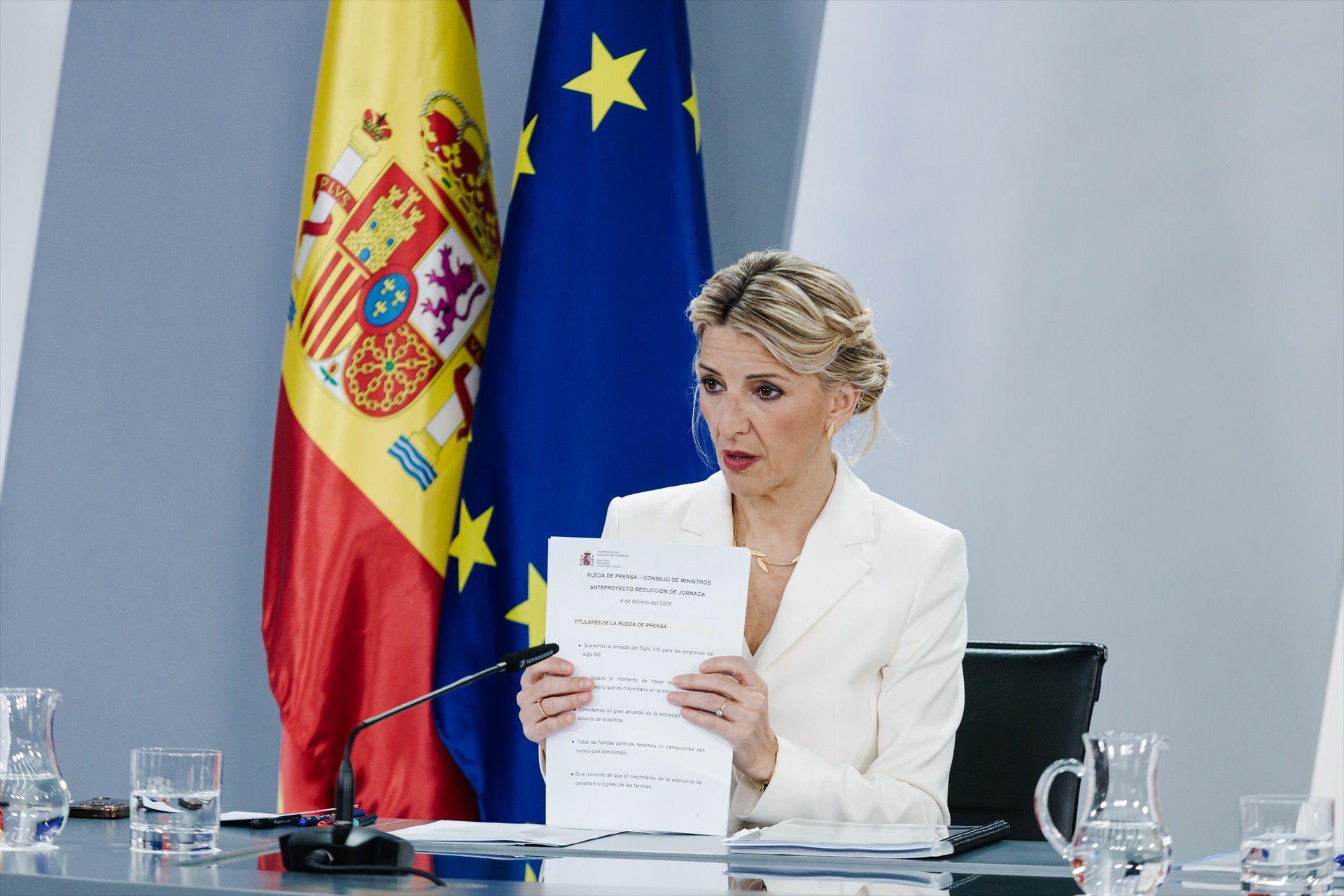 Aprobada la reducción de la jornada laboral: a qué trabajadores afecta y cuándo entra en vigor Aprobada la reducción de la jornada laboral: a qué trabajadores afecta y cuándo entra en vigor