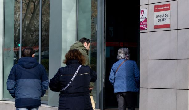 La contratación de mayores de 45 revive en enero, pero sin compensar el desplome de meses previos