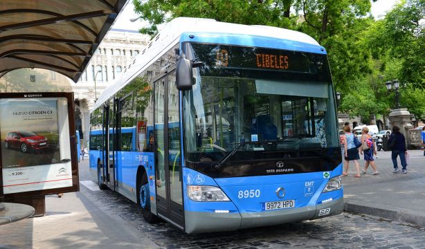 CCOO y UGT piden adelantar la edad de jubilación de los conductores de autobús