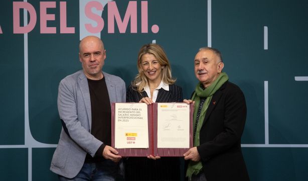 Así queda el salario mínimo en 2025 tras la subida, que beneficiará sobre todo a las mujeres