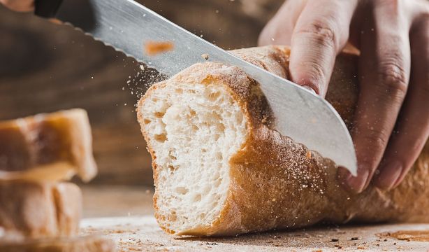 ¿La miga engorda? ¿La leche se corta con un zumo? Desmintiendo bulos sobre alimentación