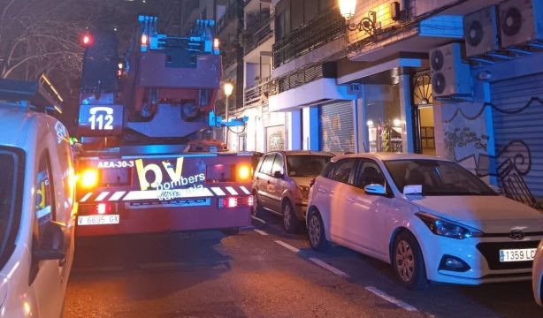 Dos fallecidos de 76 y 83 años en el incendio de una vivienda en Valencia