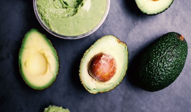 El truco de un nutricionista para no volver a comprar aguacates duros o pasados