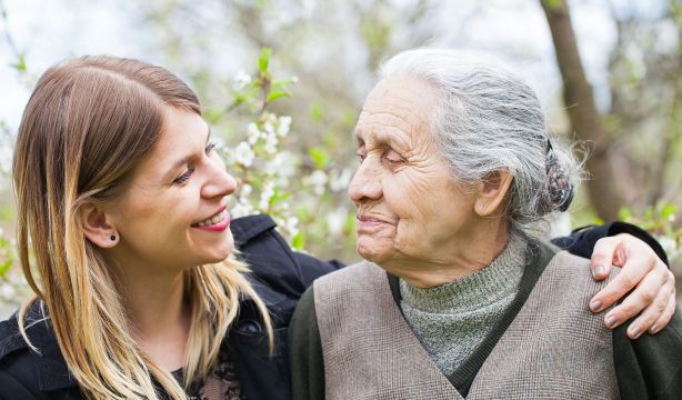 CEAFA celebra su 35º aniversario visibilizando la lucha contra el Alzheimer en la Lotería Nacional