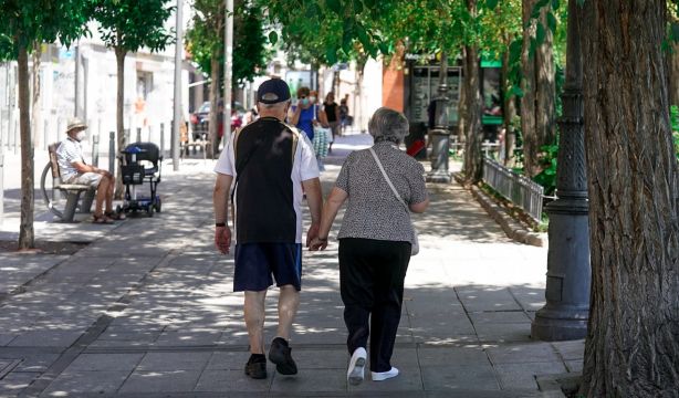 Primera encuesta sobre edadismo del CIS: exclusión y soledad, principales problemas de los mayores