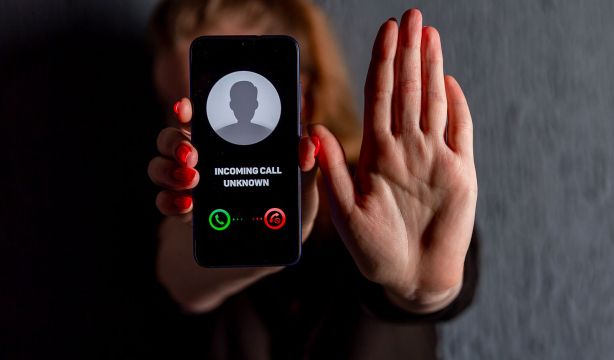 CaixaBank alerta sobre la combinación que usan los ciberdelincuentes para robar datos bancarios