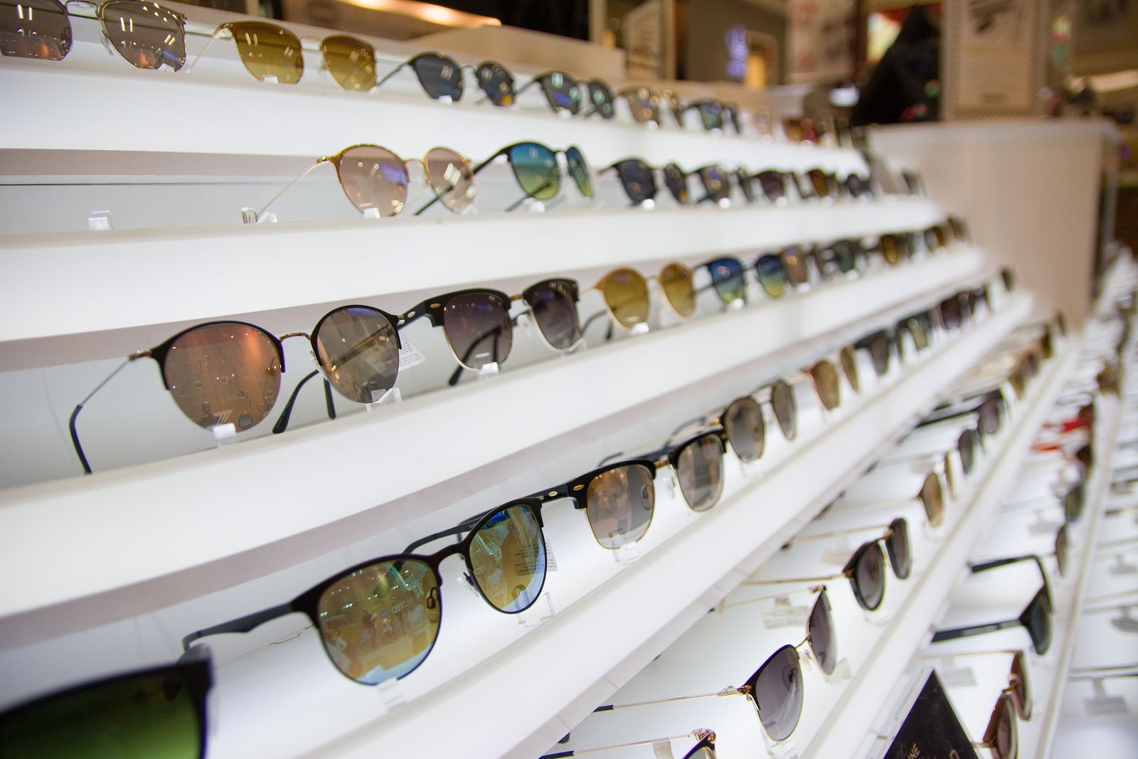 Mitos y verdades de las gafas de sol: ¿son mejores las polarizadas?, ¿protegen si están rayadas?