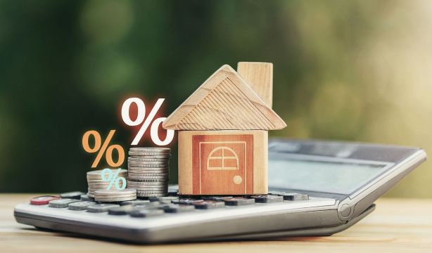 El euríbor escala al 2,56% a lomos del precio del petróleo y encarece las hipotecas variables