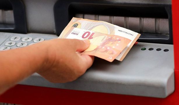 Pago de las pensiones en marzo de 2025: ¿cuál es la fecha de cobro en cada banco?