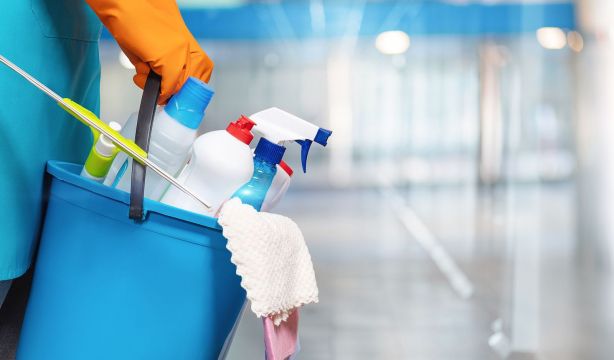 Sentencia pionera: las trabajadoras del hogar podrán cobrar el subsidio para mayores de 52 años