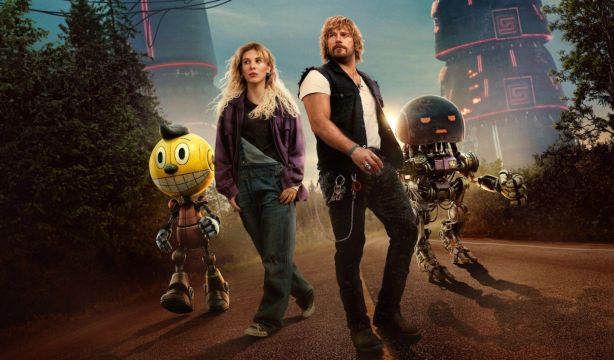 Millie Bobby Brown y Chris Pratt protagonizan un viaje post-apocalíptico en 'Estado Eléctrico'