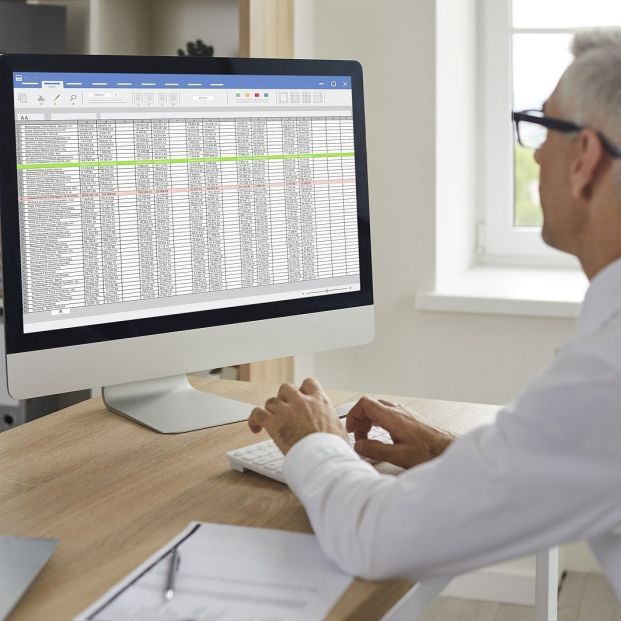 bigstock senior trabajo empresa