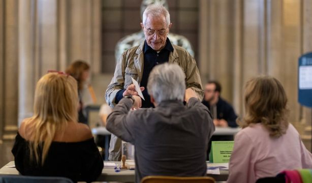 Crece la brecha de edad entre gobernantes y electores: los sénior cuentan con escasa representación. Foto: EuropaPress