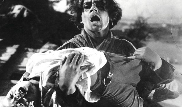 10 películas clásicas que puedes ver completamente gratis y de manera legal