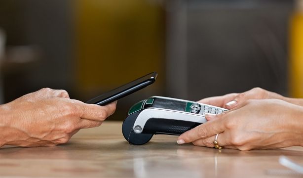 ¿Se puede pagar con el móvil cuando no hay conexión a internet?