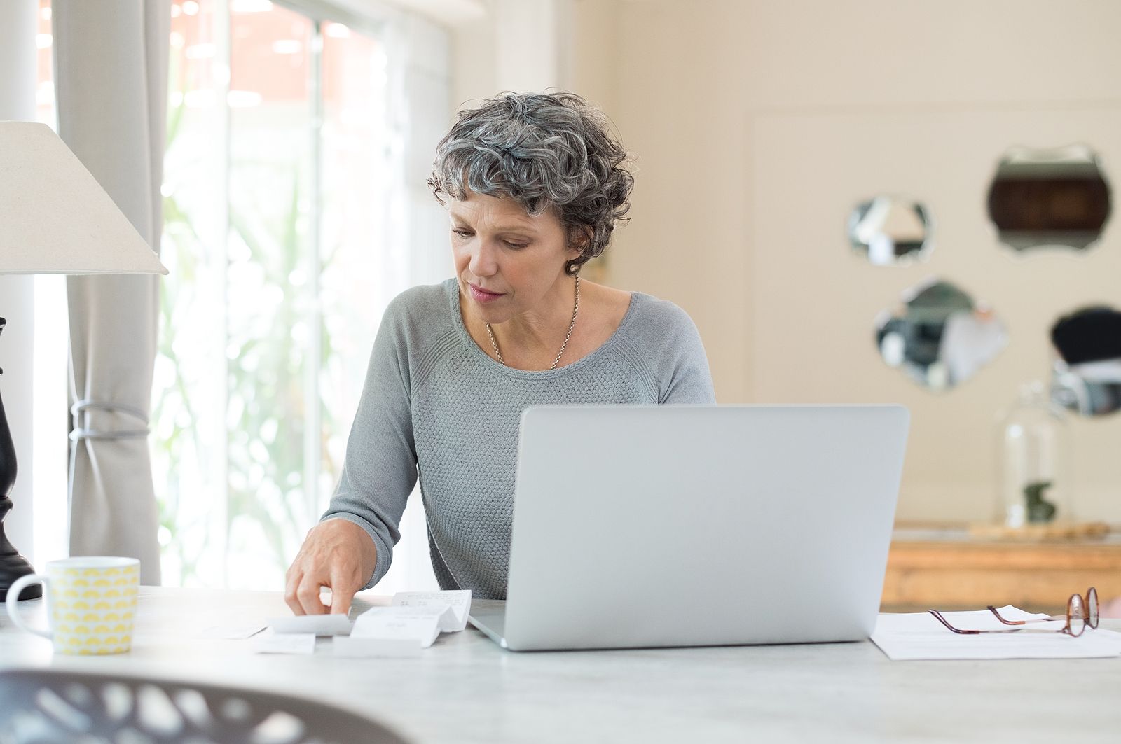 Lanzan un portal de empleo para que los mayores de 45 años de Madrid encuentren trabajo