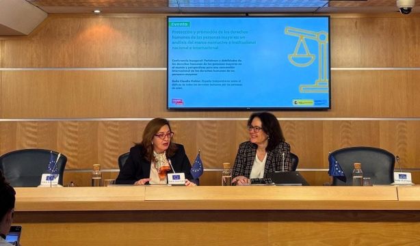Expertos reclaman un marco legal para proteger del edadismo a las personas mayores