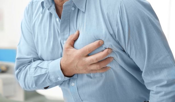 Qué causan las palpitaciones cardiacas y cuándo consultar al médico