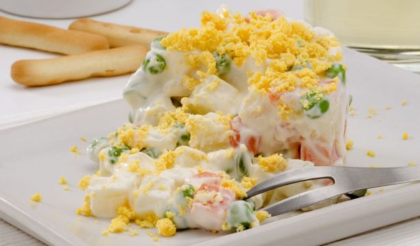 Los trucos de un chef experto en ensaladilla rusa para que este plato quede perfecto