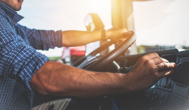 Falta de relevo generacional: la mitad de los camioneros en España tiene más de 55 años