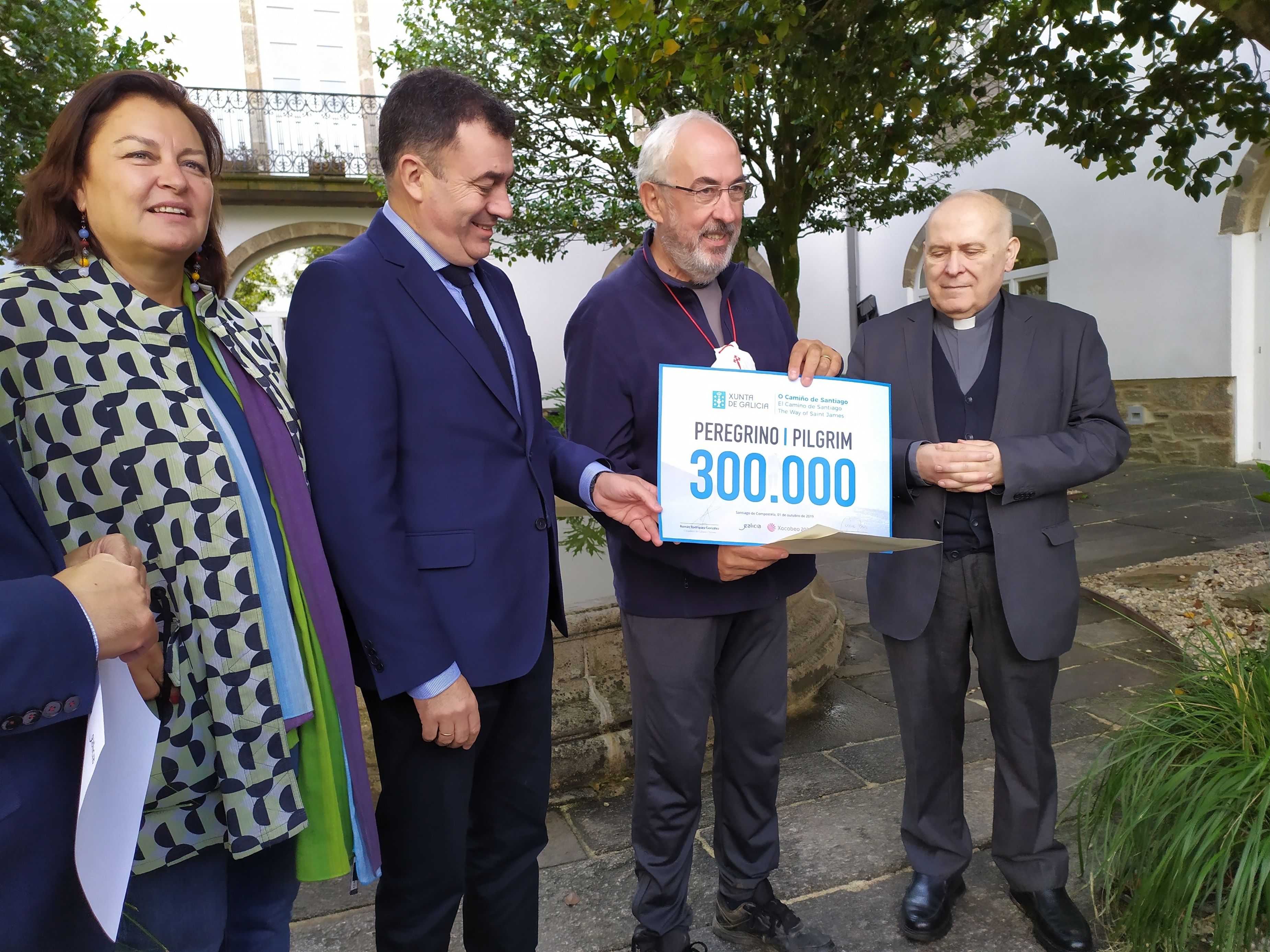 Camino de Santiago: El peregrino 300.000 del año, un vallisoletano de 65 años