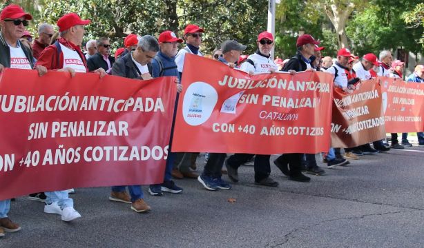 Podemos y ERC exigen el fin de los recortes a los jubilados con 40 o más años cotizados