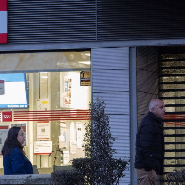 El paro sénior, una plaga: baja la mitad que el resto y 3 de cada 10 desempleados son mayores de 50 El paro sénior, una plaga: baja la mitad que el resto y 3 de cada 10 desempleados son mayores de 50