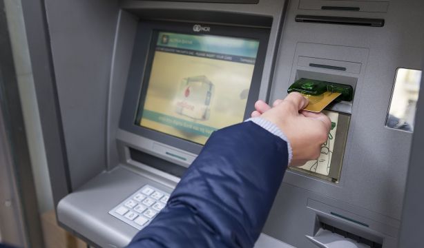 Los consejos de la Policía para utilizar los cajeros automáticos de manera segura