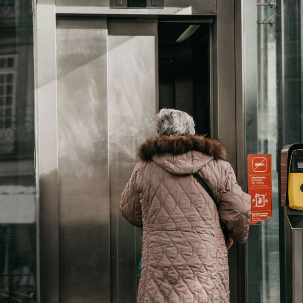 Qué requisitos debe cumplir tu edificio para poder solicitar un ascensor si no lo tiene