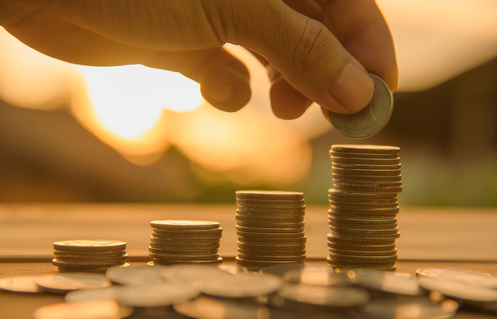 Expertos financieros explican cómo proteger tu dinero en tiempo de incertidumbre