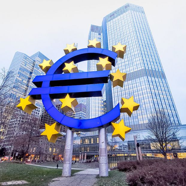 Expertos financieros explican cómo proteger tu dinero en tiempo de incertidumbre. Foto: bigstock Expertos financieros explican cómo proteger tu dinero en tiempo de incertidumbre. Foto: bigstock