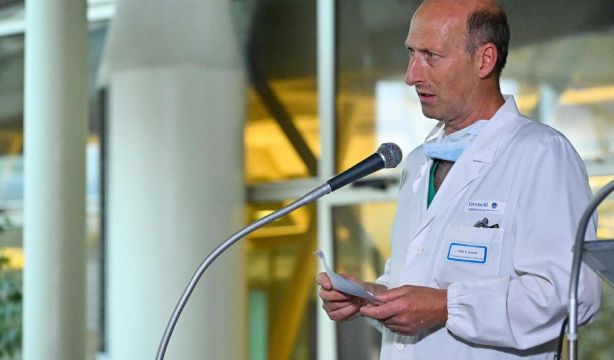 Sergio Alfieri, médico del Papa: "Tenía los ojos abiertos, no me respondió. No había nada que hacer"