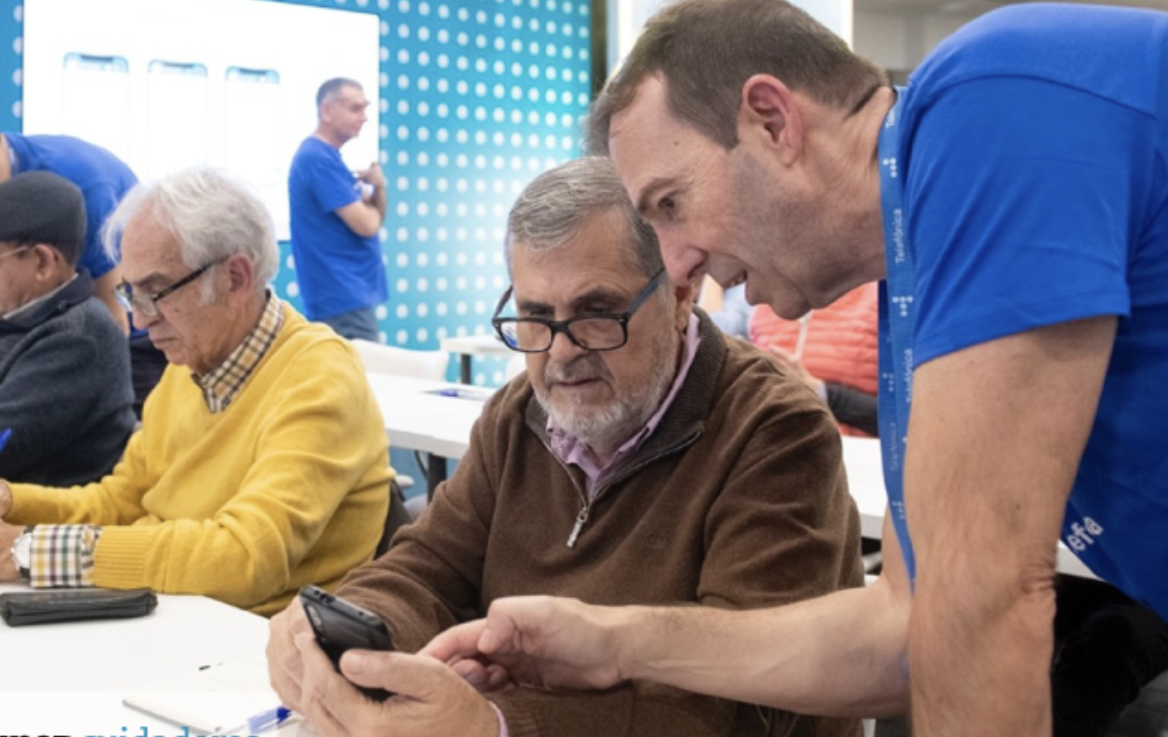 Fundación Telefónica y Supercuidadores renuevan su alianza para impulsar la capacitación digital
