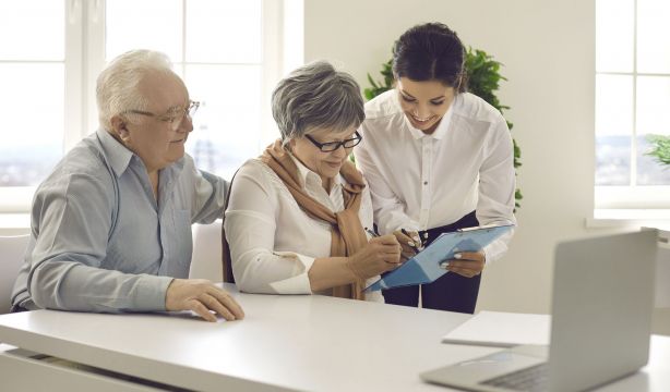 Logroño tendrá una Oficina de Atención a Personas Mayores (Bigstock)