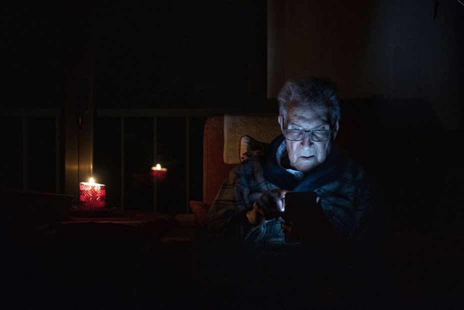 Reclaman que se considere "esencial" la atención a la dependencia tras el apagón Reclaman que se considere "esencial" la atención a la dependencia tras el apagón