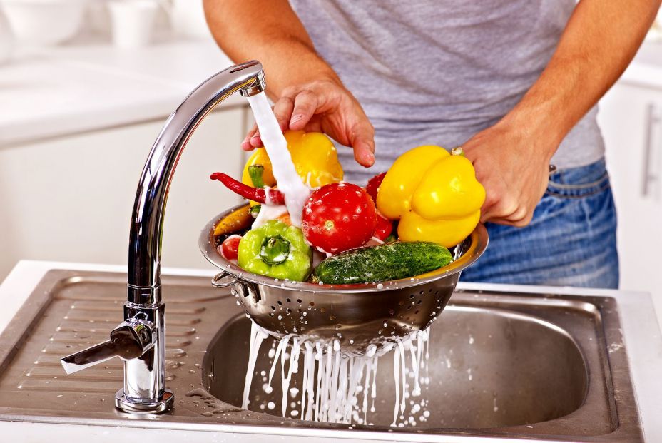 ¿Cómo lavar bien las frutas y verduras para evitar intoxicaciones? ¿Cómo lavar bien las frutas y verduras para evitar intoxicaciones?