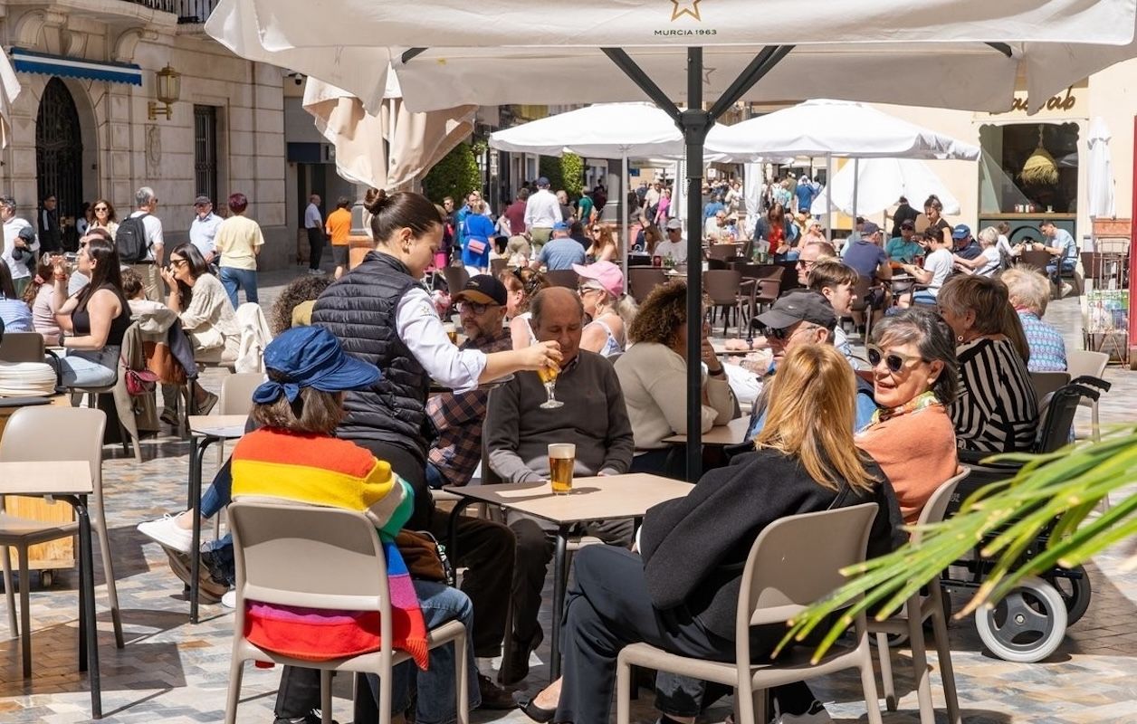 La Semana Santa dispara el empleo: 230.993 nuevos afiliados y 67.420 parados menos en abril