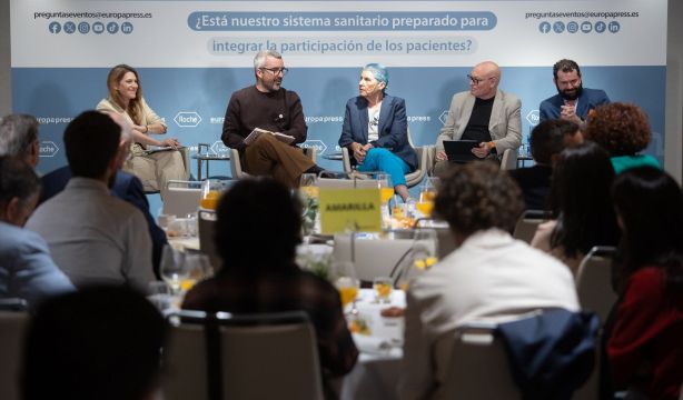 Asociaciones de pacientes creen que el sistema sanitario no integra su participación