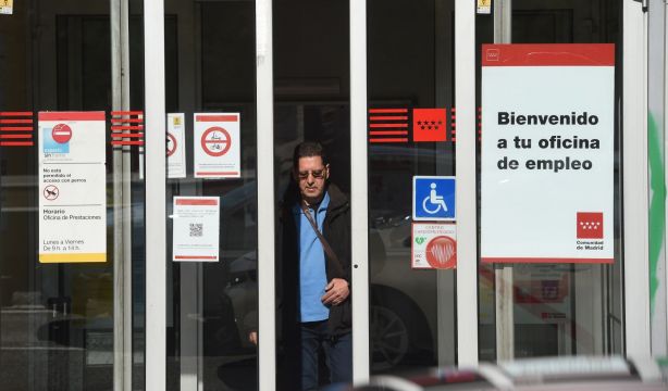 La OCDE critica el subsidio de paro de mayores de 52 años: pide el mismo trato a todas las edades