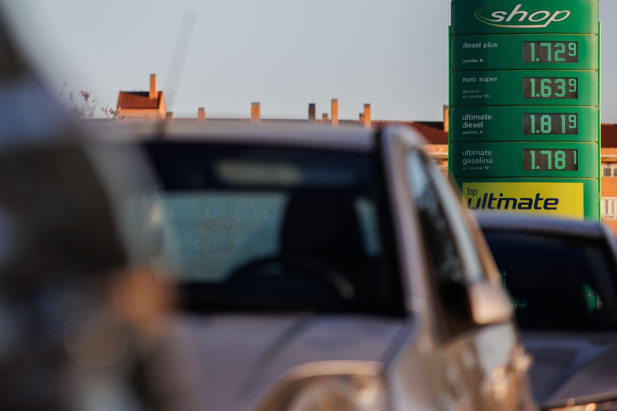El truco para saber si una gasolinera se encuentra en la autovía o en un desvío (Europa Press)