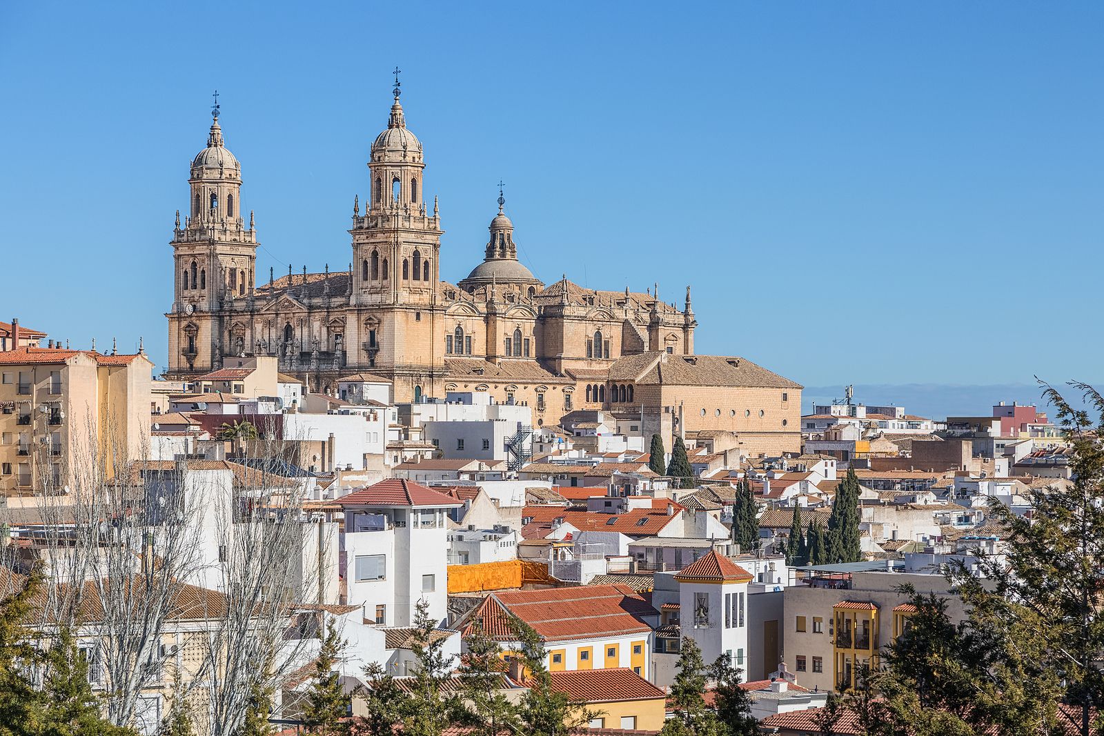 ¿Cuáles son los edificios más antiguos de Jaén?
