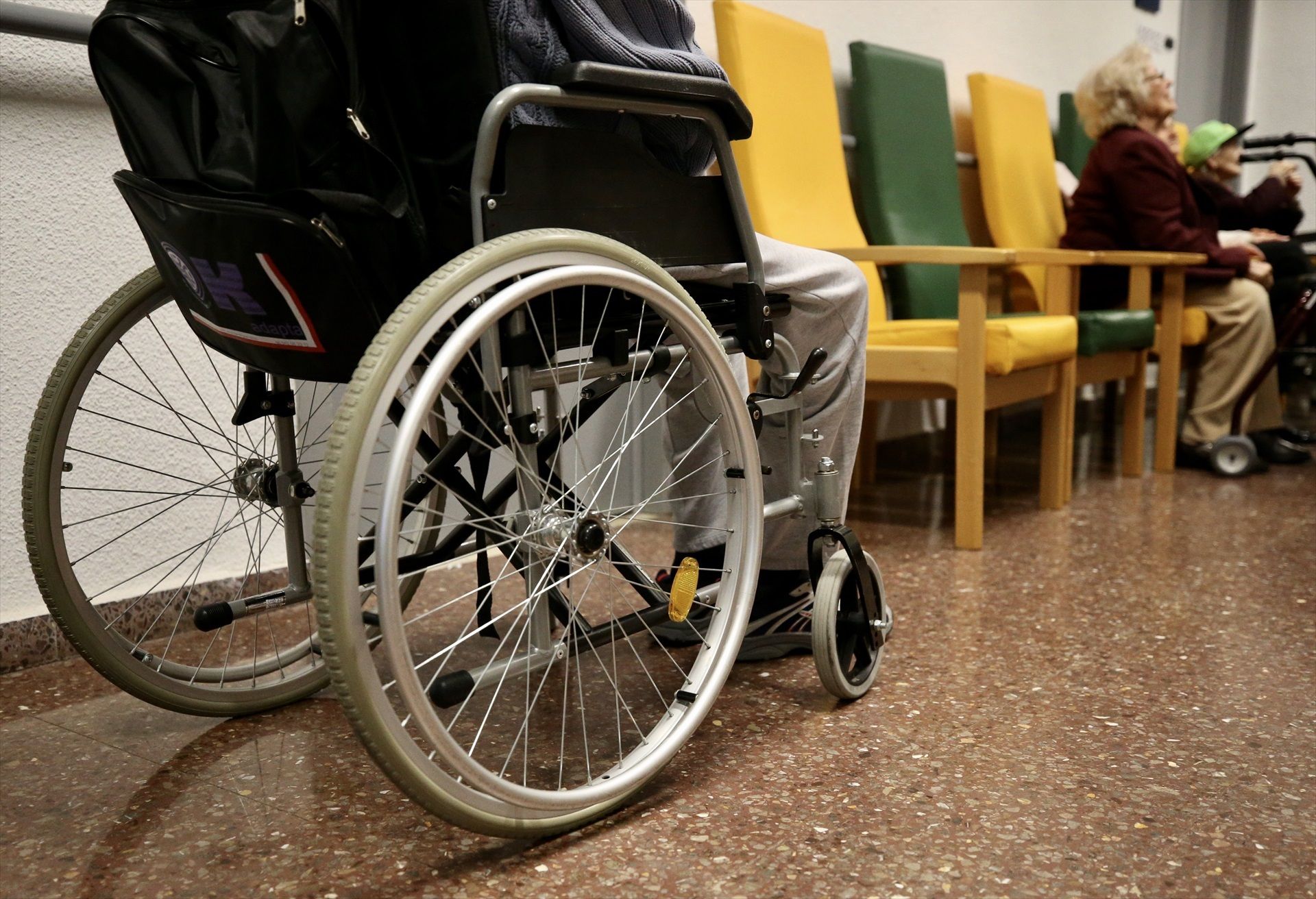 Expertos alertan: España no está preparada para la llegada del 'tsunami' de personas dependientes