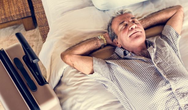 Pirámide del sueño: los hábitos para combatir el insomnio que recomiendan los médicos
