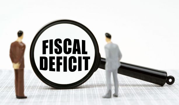 AIReF: Harán falta ajustes para controlar la deuda, por el gasto en pensiones, sanidad y cuidados