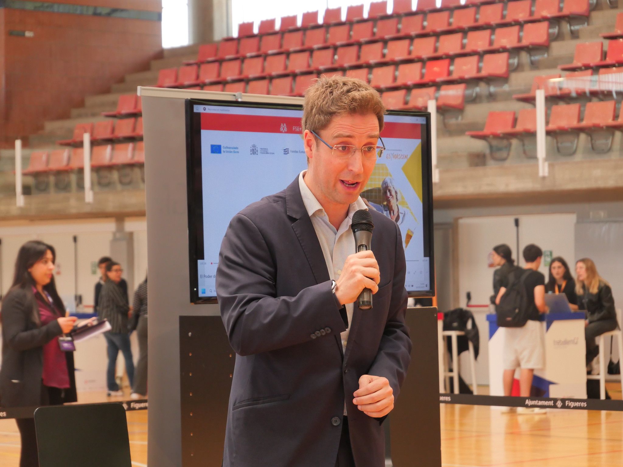 Jordi Masquef, alcalde de Figueres inaugura la feria Talento 45+ de Girona
